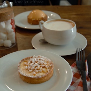 Goûter au comptoir à gâteaux
