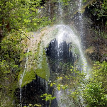 Cascade pétrifiante de Roquefort