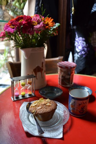 Un goûter à la Causerie des mondes, Dijon