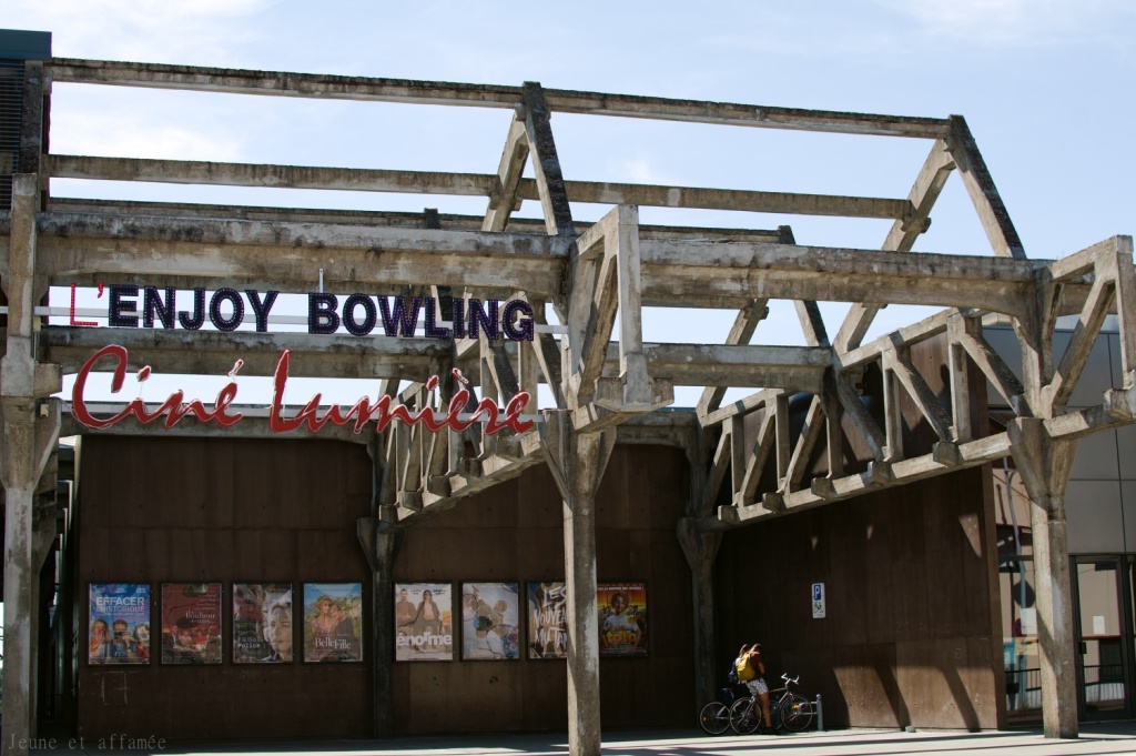 Bowling et cinéma dans l'ancienne usine de la Société Française à Vierzon
