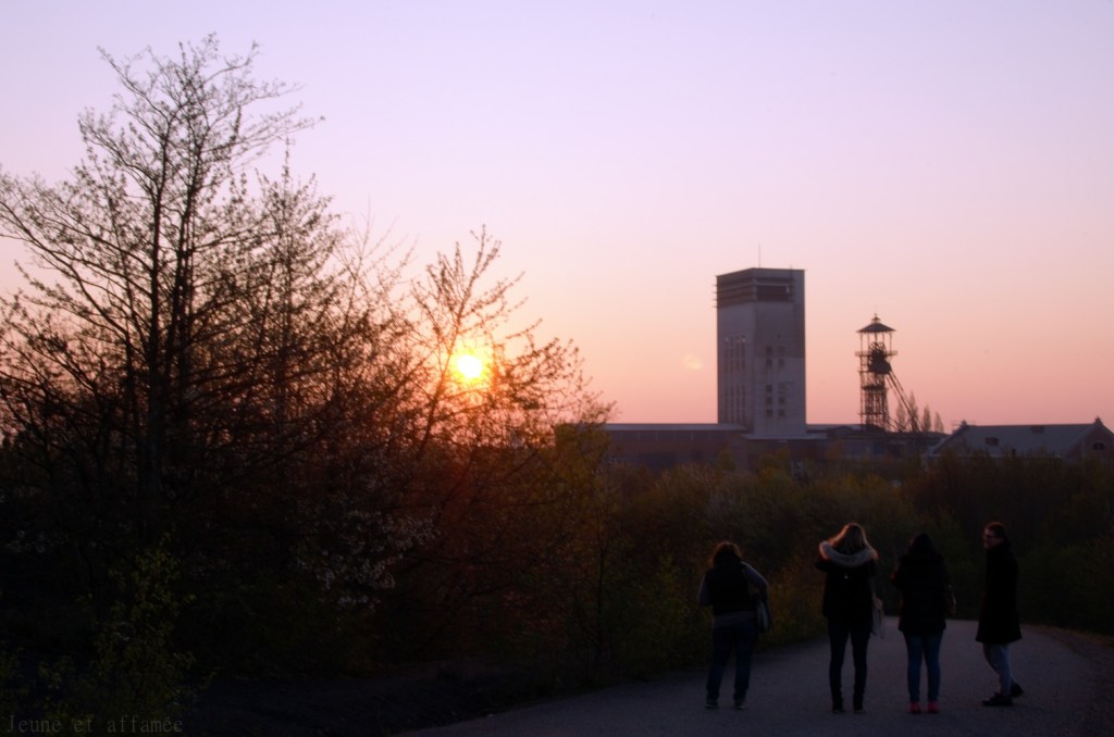 Le soleil se lève sur la base du 11/19