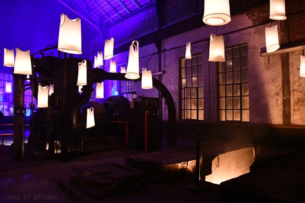 Installation lumineuse pour la Sainte-Barbe sur la base minière du 9/9bis